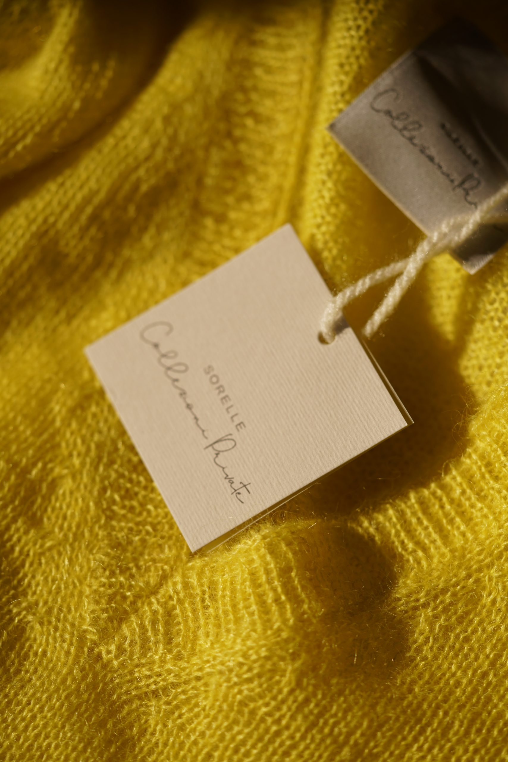 V neck - Image 5