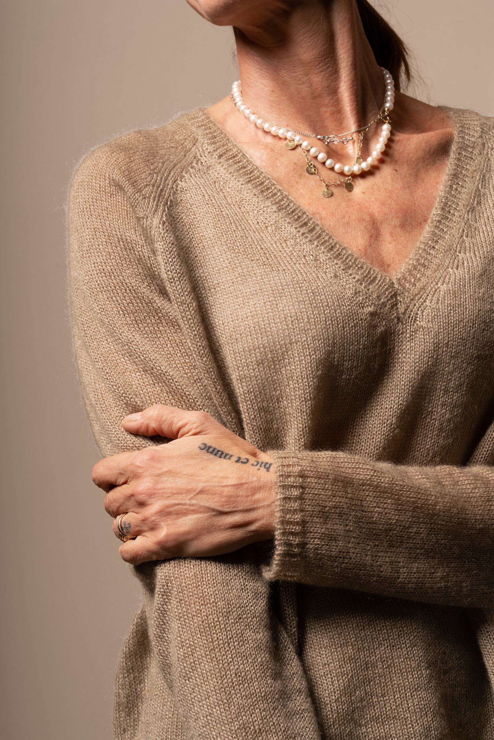 V neck - Image 3